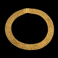 What a sparkler! This 18kt yellow gold woven necklace by Yuri Ichihashi measures 19mm wide and 18 inches in length.