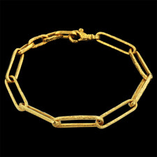From Gurhan, a 24kt gold stretch link bracelet with lobster clasp.