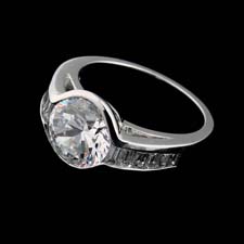 Gumuchian Platinum engagement ring by Gumuchian