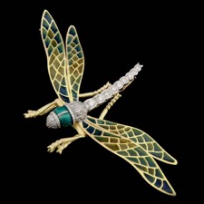 Nouveau Collection 18k gold dragonfly pendant