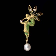 Beautiful woodland-nymph enamelled pin from Nouveau Collection, set with diamonds and pearls.