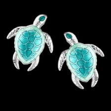 These turtle stud earrings are made of .925 sterling silver plated with rhodium for easy care.
bring the ocean to you 