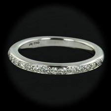 Closeout Jewelry 18kt white gold diamond band`