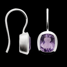 Bastian-Inverun: 925- 2.62ct. Amethyst matted finish hanging earrings. These earring look fantastic dressed up or dressed down.